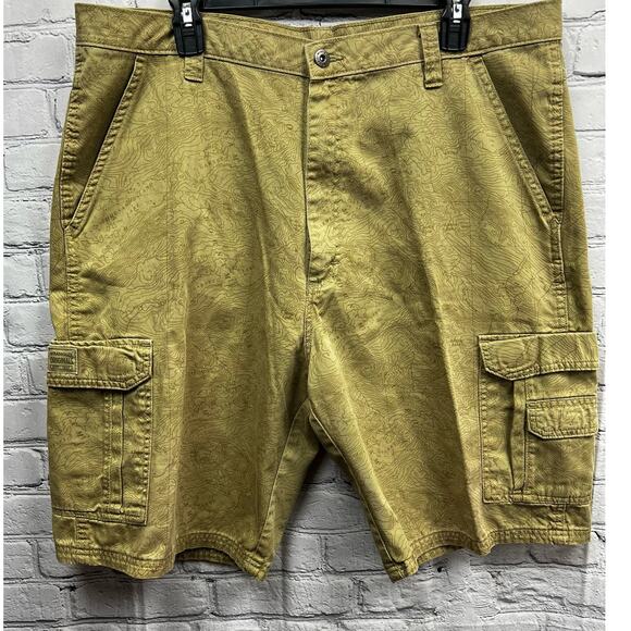 Wrangler Originals Men Cargo USA Map Lakers Print Men Shorts Size 38 - Picture 1 of 9